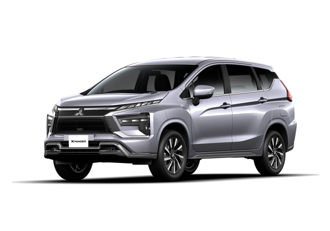 Mitsubishi Xpander Ultimate CVT Silver